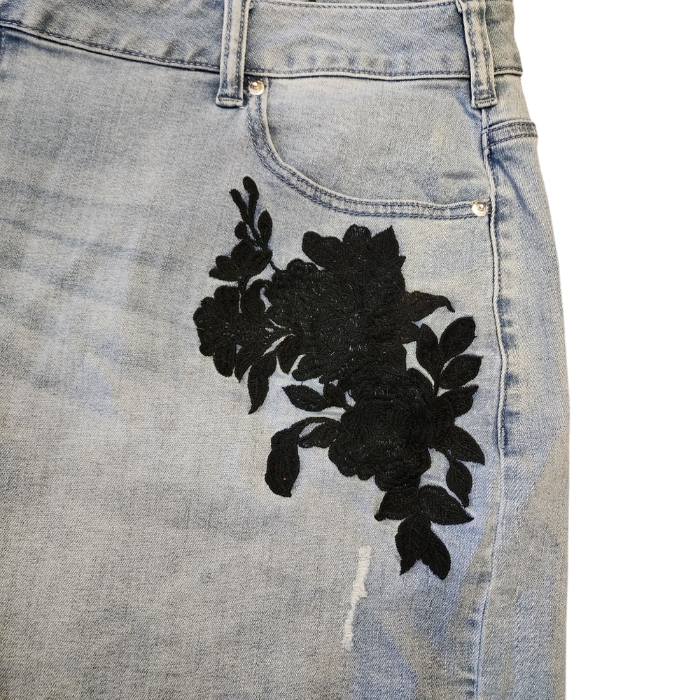 Lane Bryant Girlfriend Jeans Denim High Rise Stretch Shorts Size 22 NWT - Picture 6 of 11